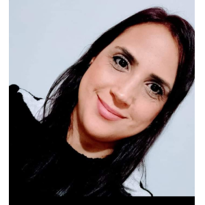 Larisse Elizabeth de Souza Dias 